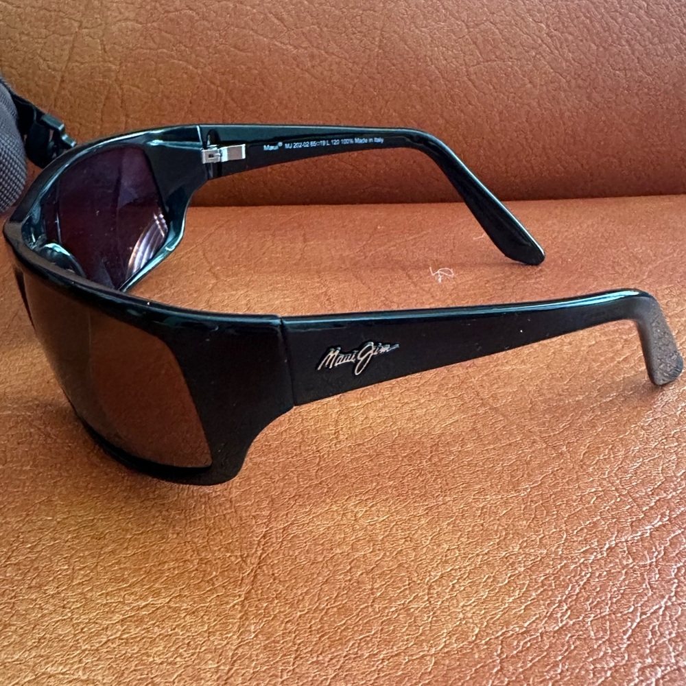 🔥 NEW 🔥 Mens Maui Jim PEAHI ; Gloss black Frames; Polarized lens